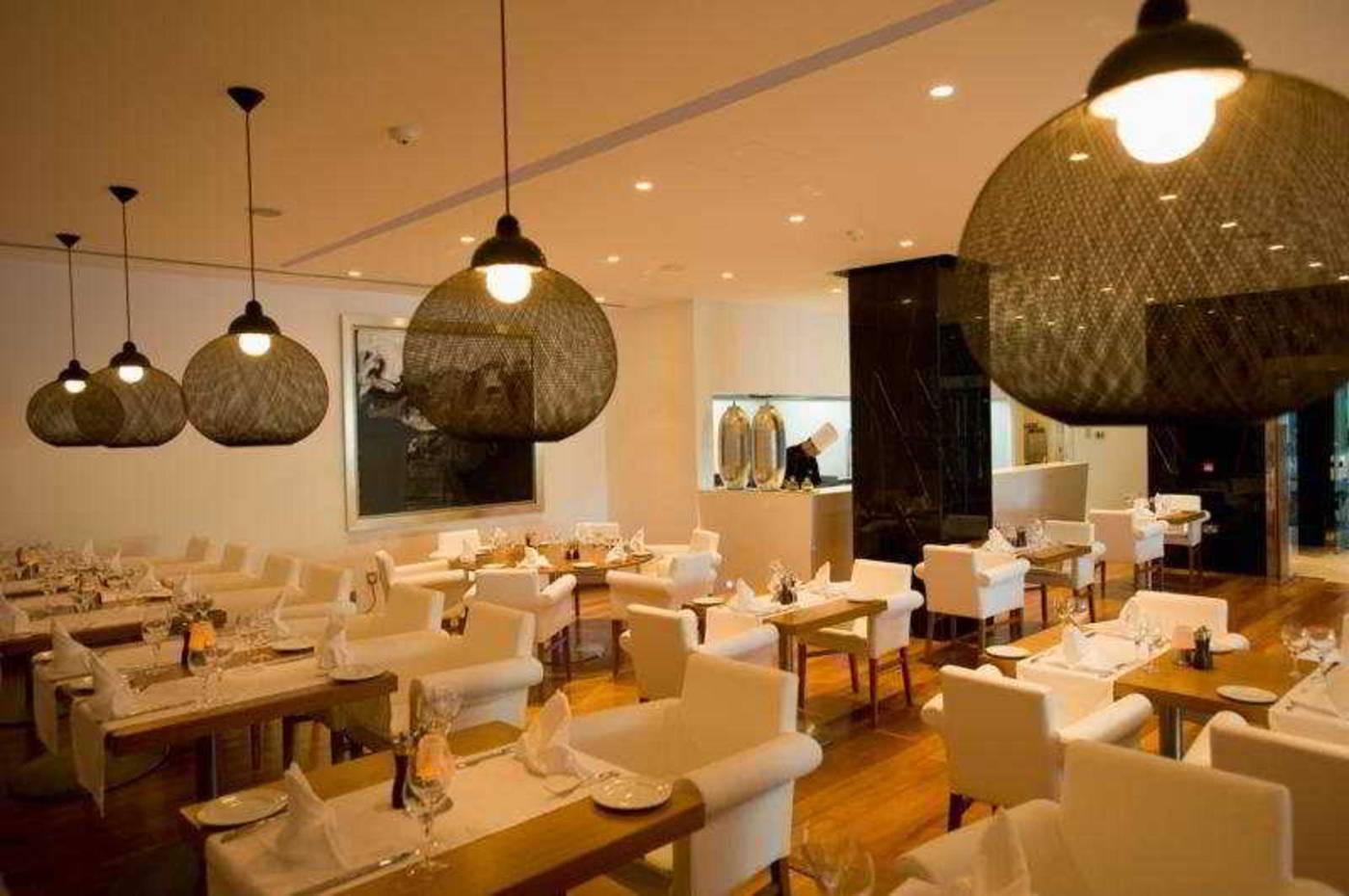 Mediterranean-Beach-Restaurant-37