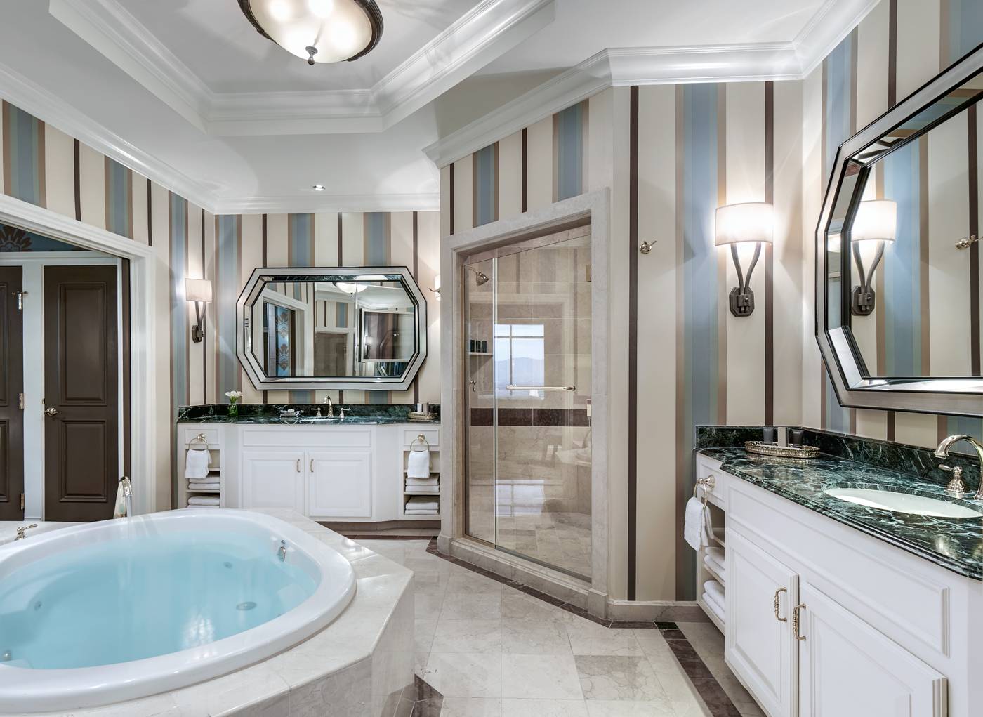 The-Venetian-Resort-Las-Vegas-Room-50