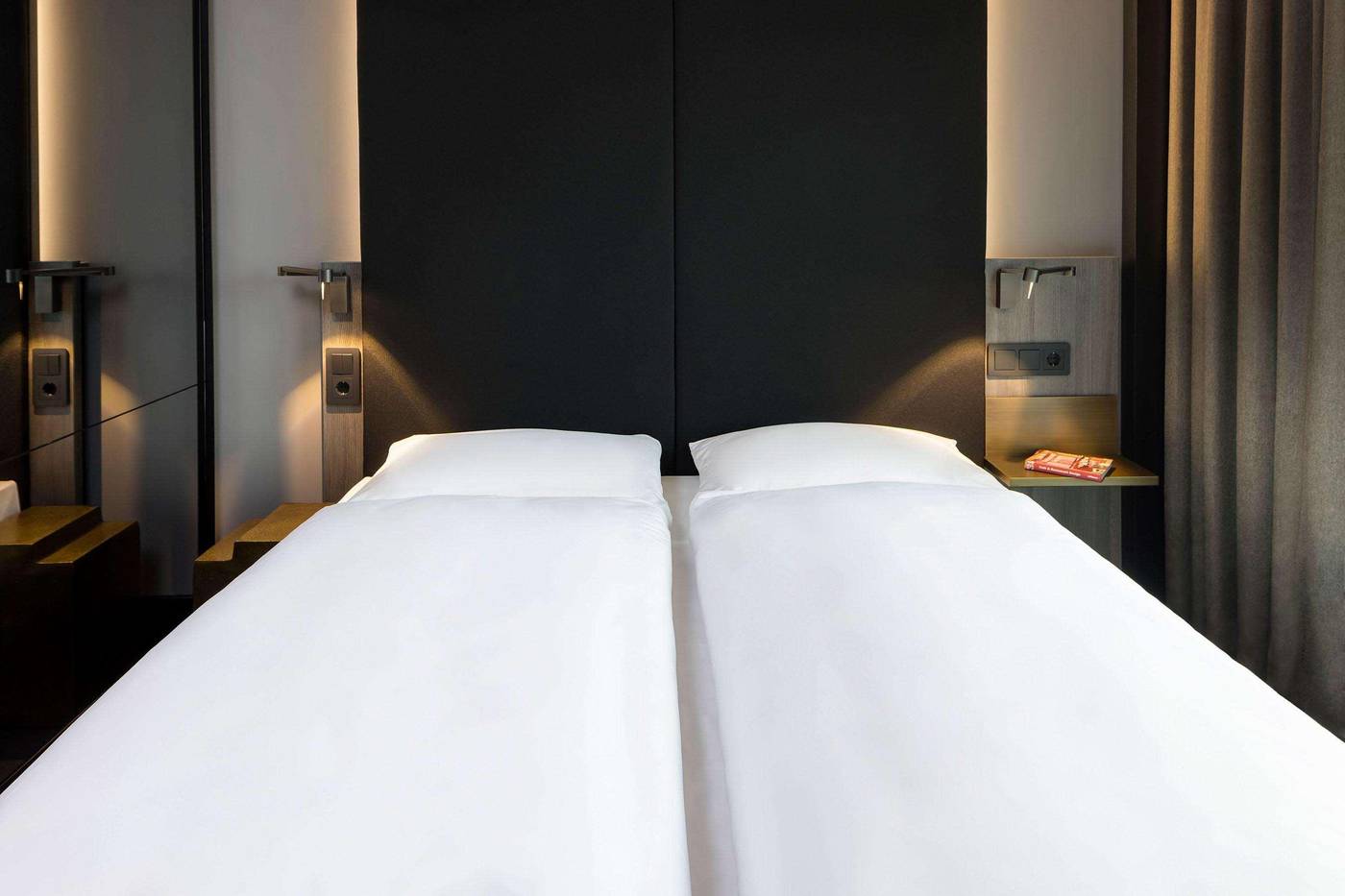 Hotel-Amano-East-Side-Room-18