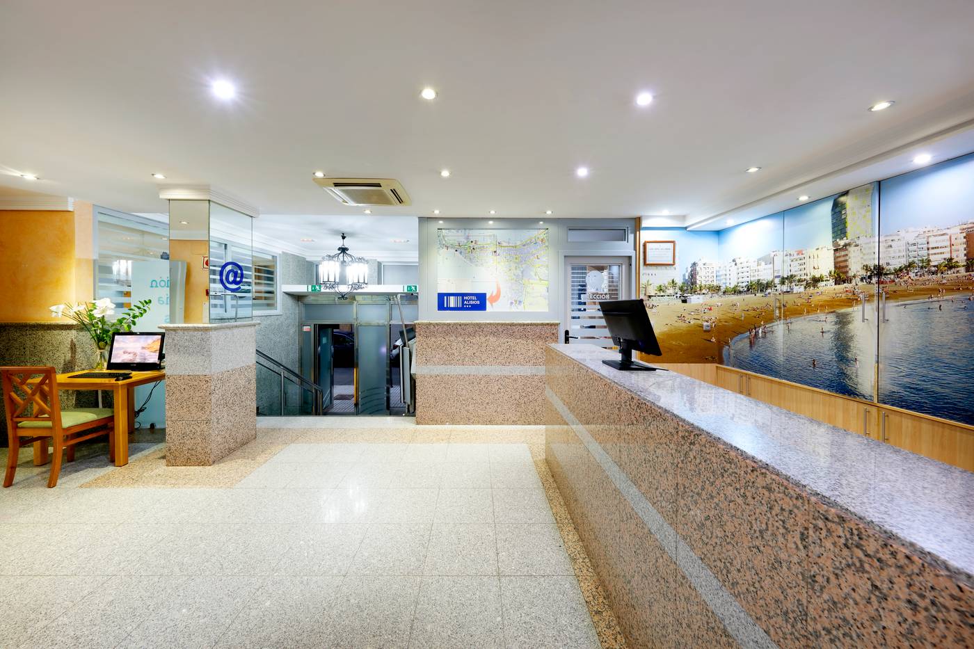 Alisios-Canteras-Lobby-35