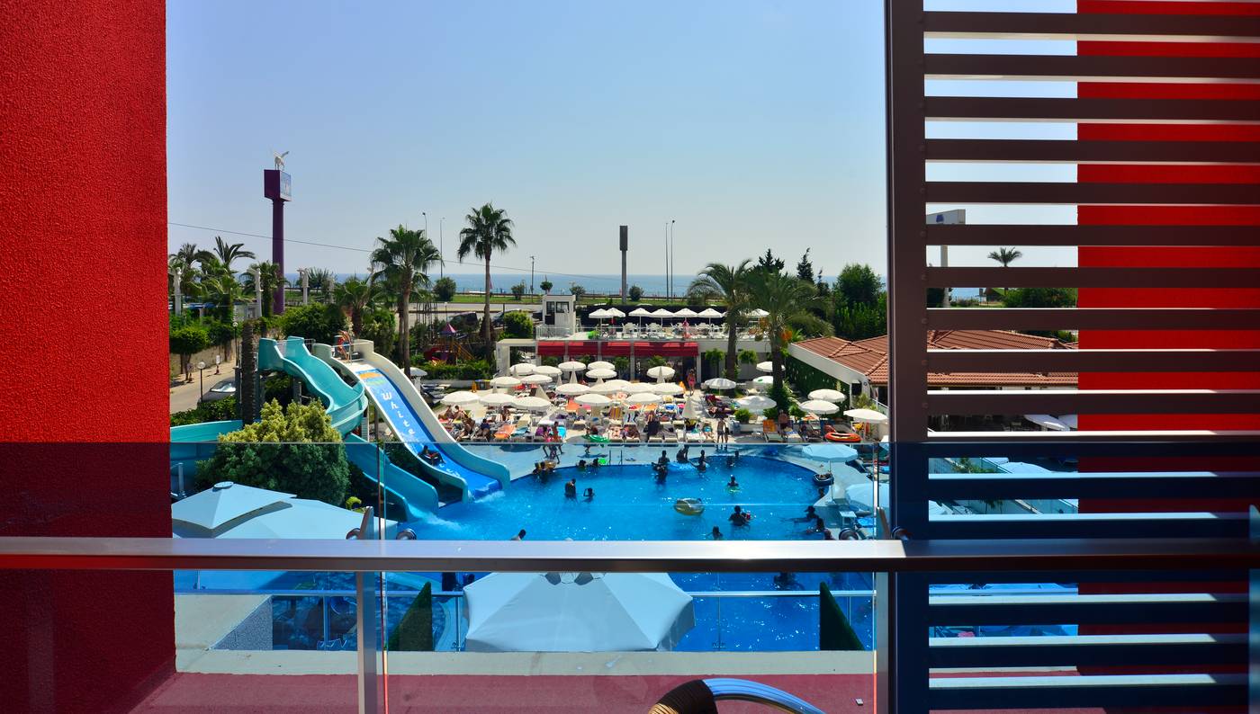 White-City-Beach-Hotel-Room-15