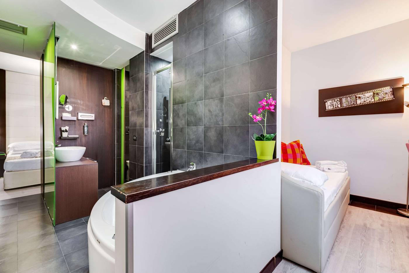 Best-Western-Cinemusic-Hotel-Room-38