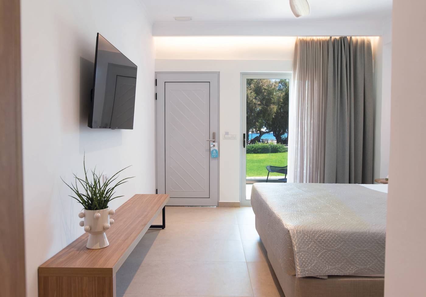 Atlantis-Hotel-Room-42