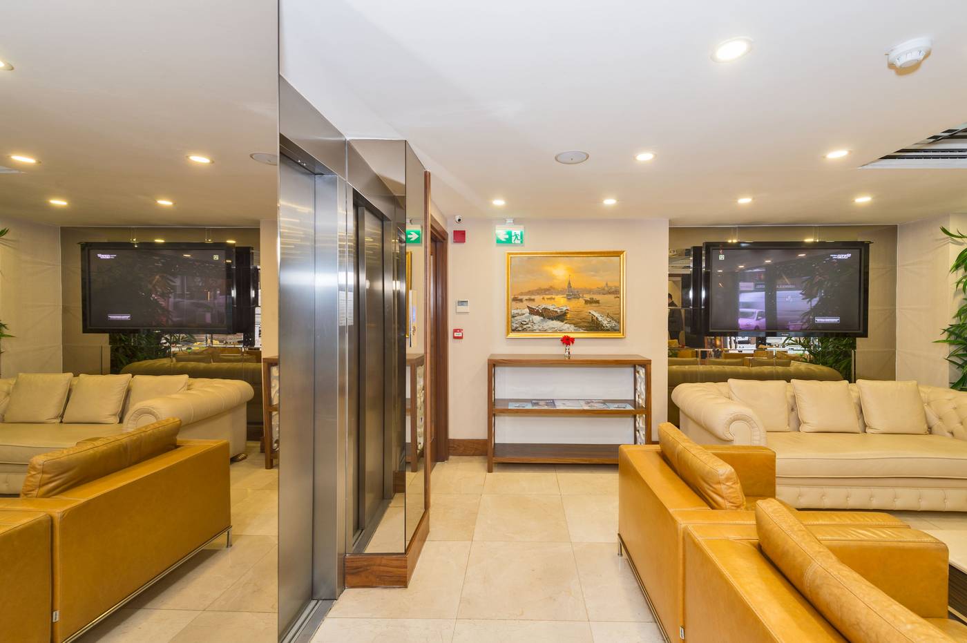 Darkmen-Hotel-Lobby-2