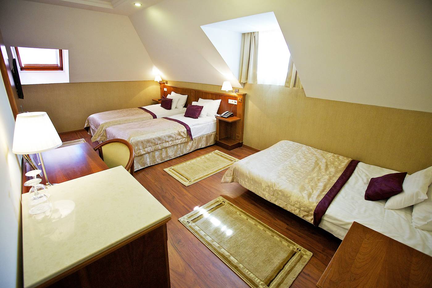 Gold-Hotel-Budapest-Room-24