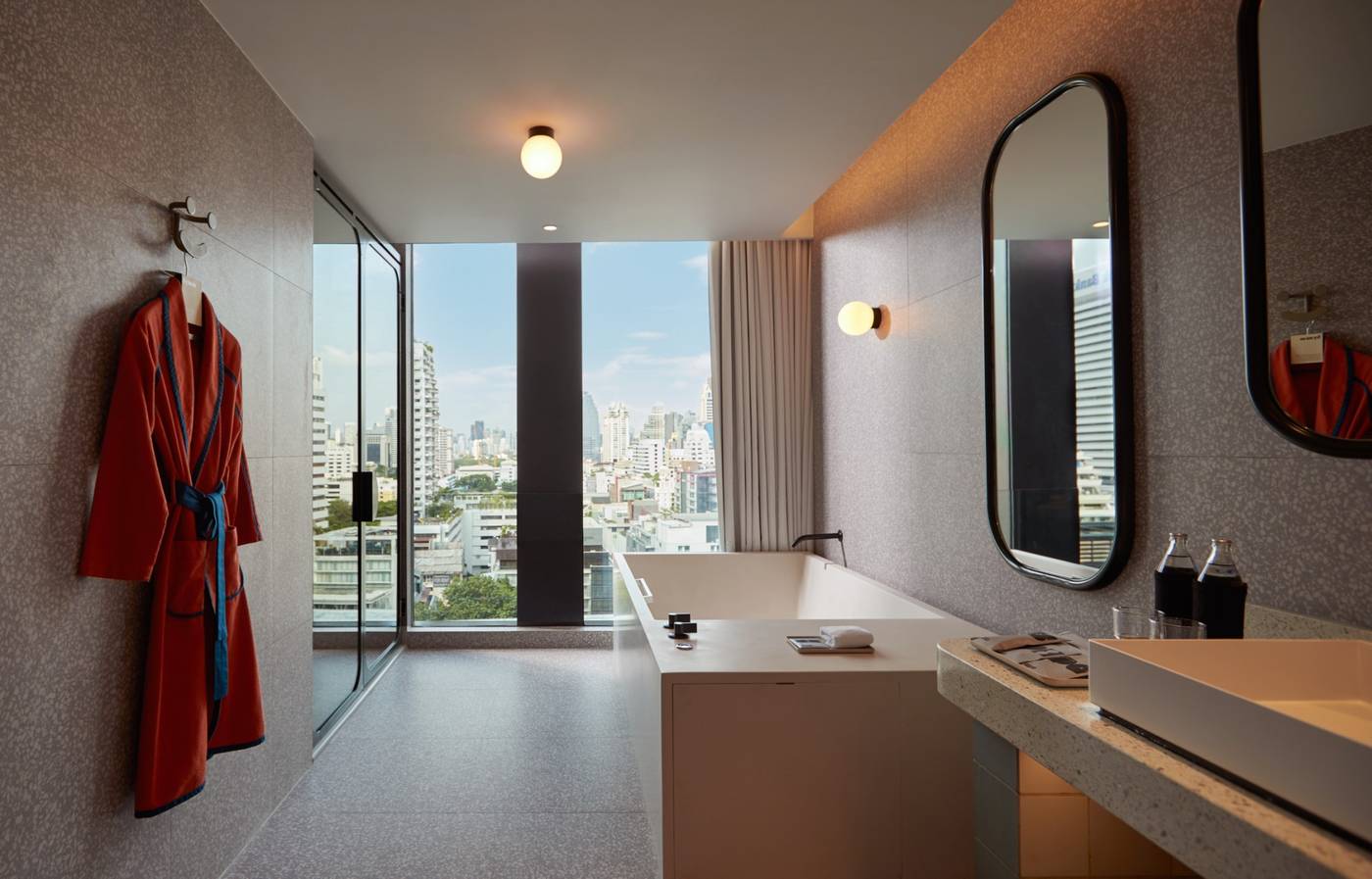 The-Standard--Bangkok-Mahanakhon-Room-38