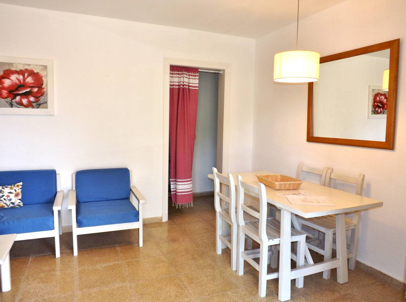 Nure-Cel-Blau-Room-36