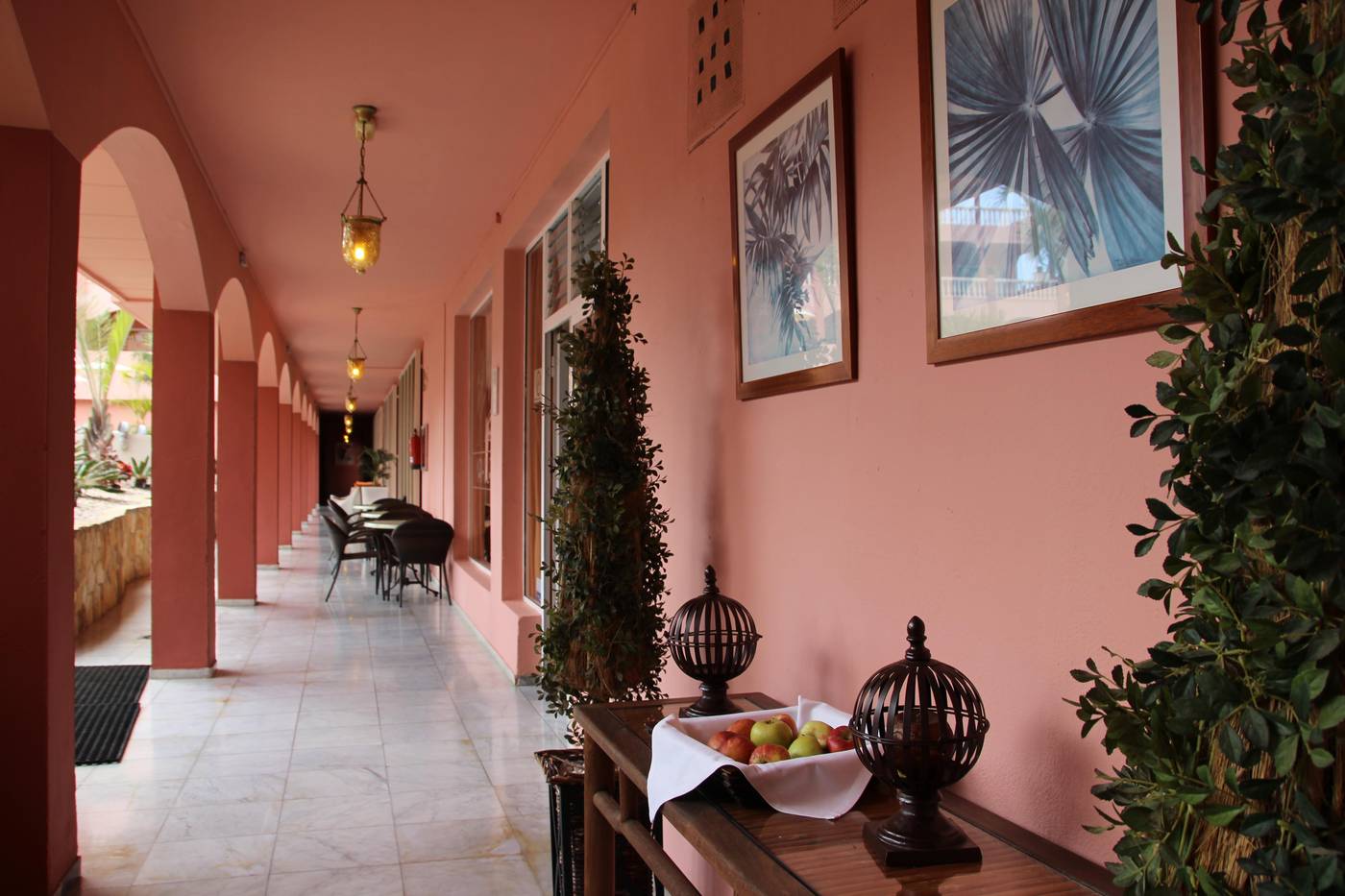 Marola-Park-Apartmentos-Lobby-16