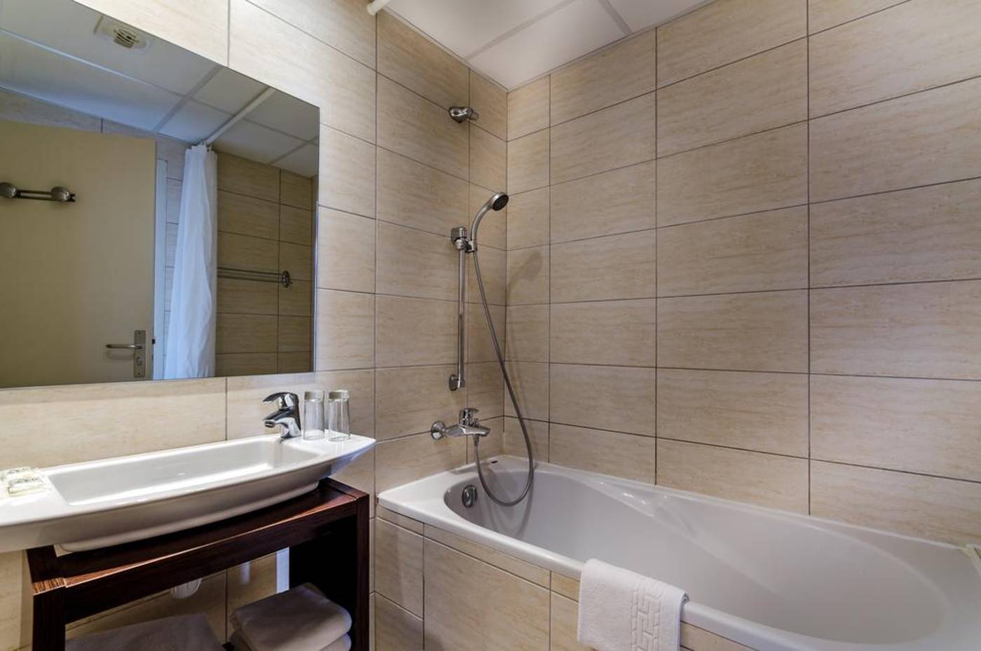 Croix des Bretons-France-LOURDES-Room-6
