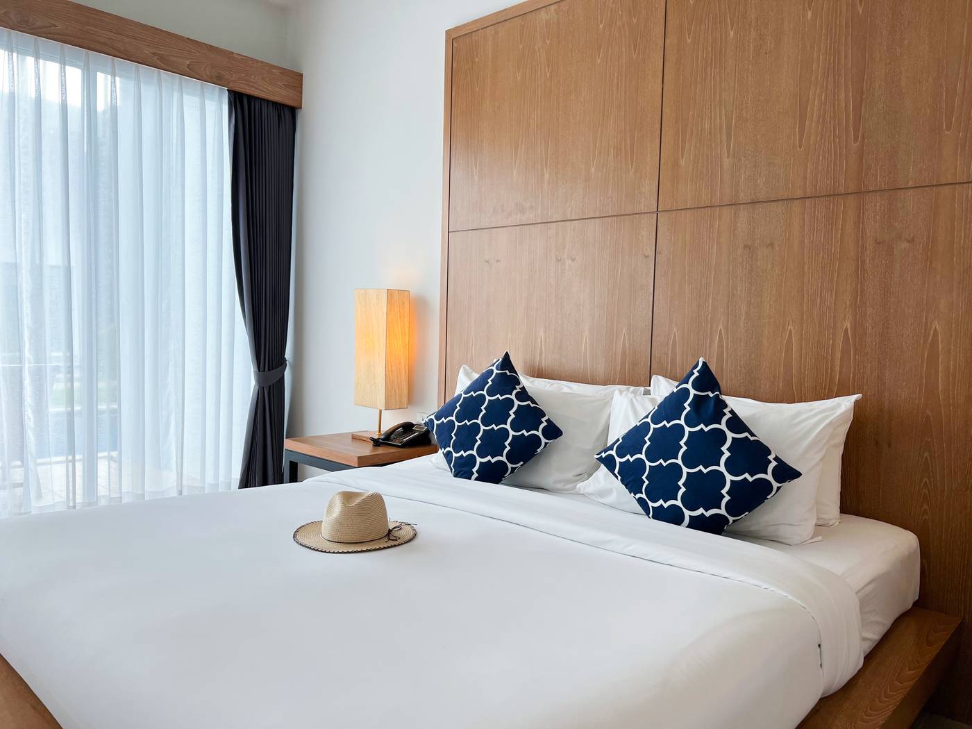 BLU-PINE-Villa---Pool-Access-Room-36