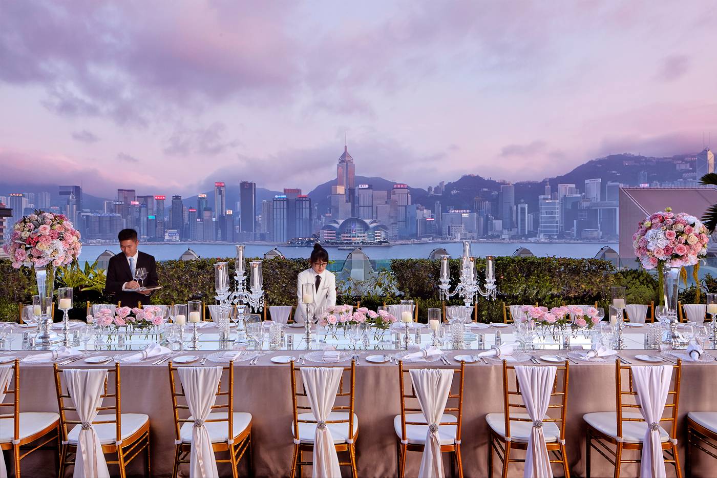 The-Peninsula-Hong-Kong-Terrace-43