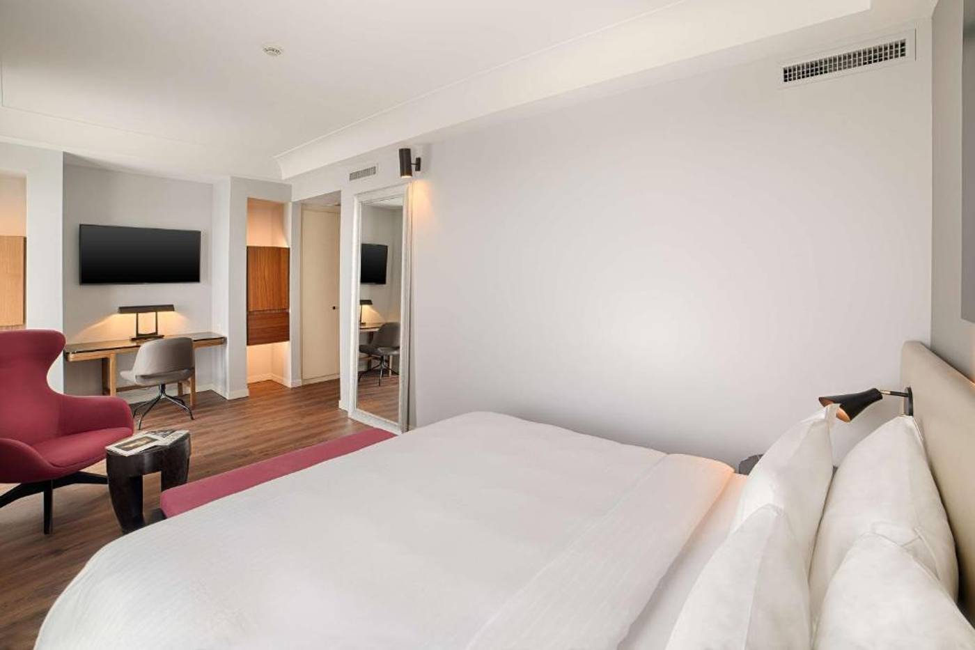 Radisson-Blu-Hotel-Room-8