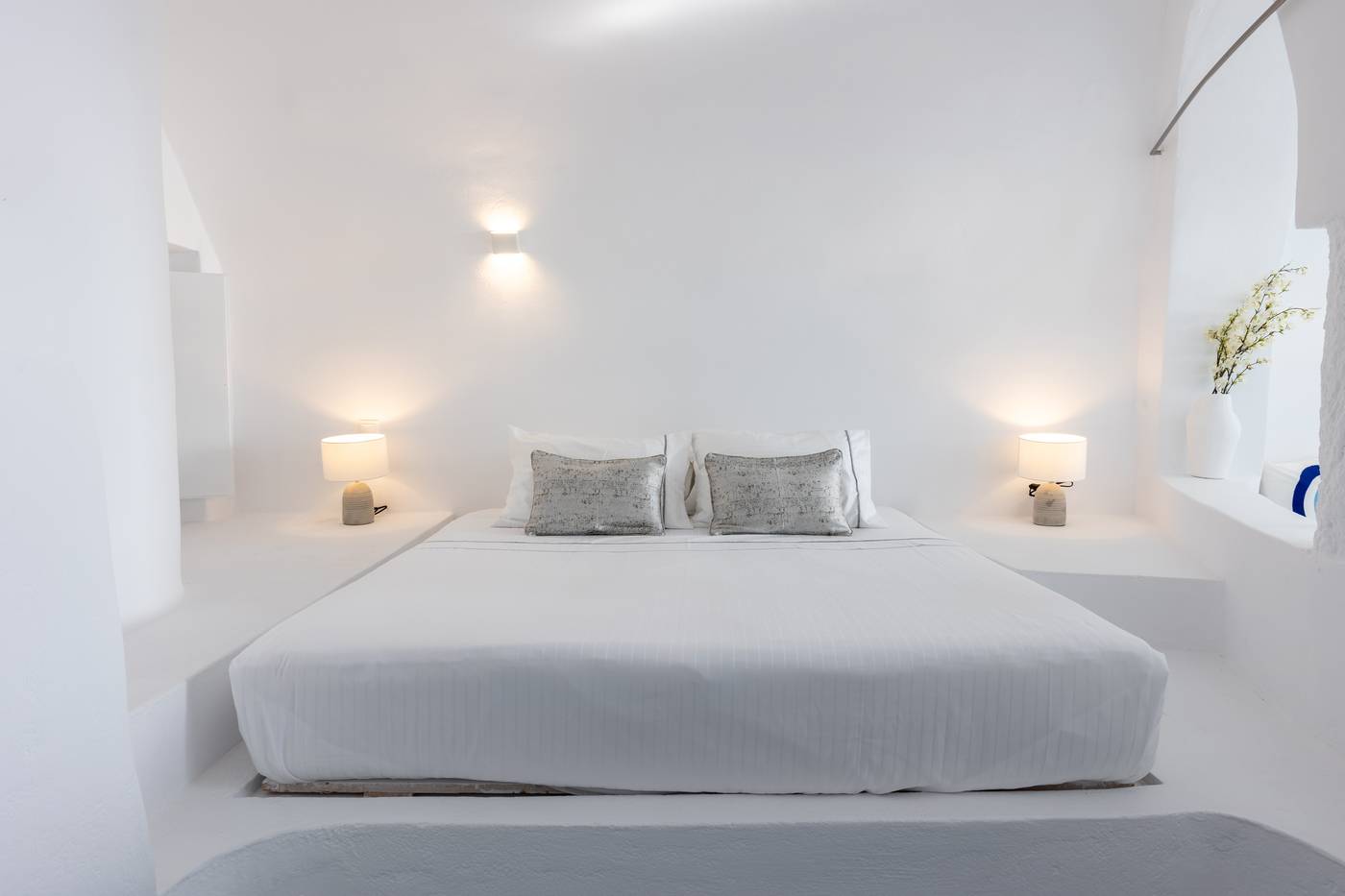 Heaven-s-Edge-Room-12