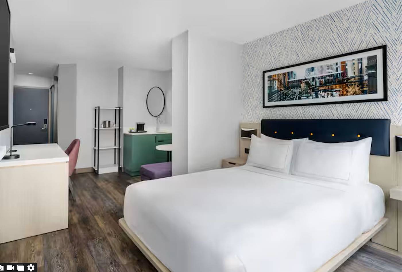 DoubleTree-by-Hilton-New-York-Midtown-Fifth-Avenue-Room-14