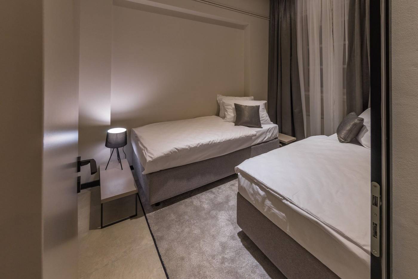 Dezman Luxury Center-Croatia-Zagreb-Room-7