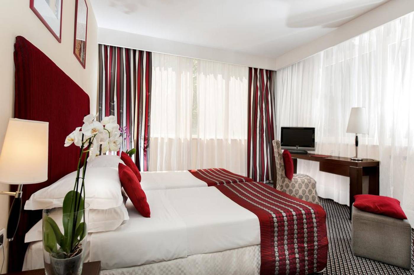 Cardinal-Hotel-St-Peter-Rome-Room-23