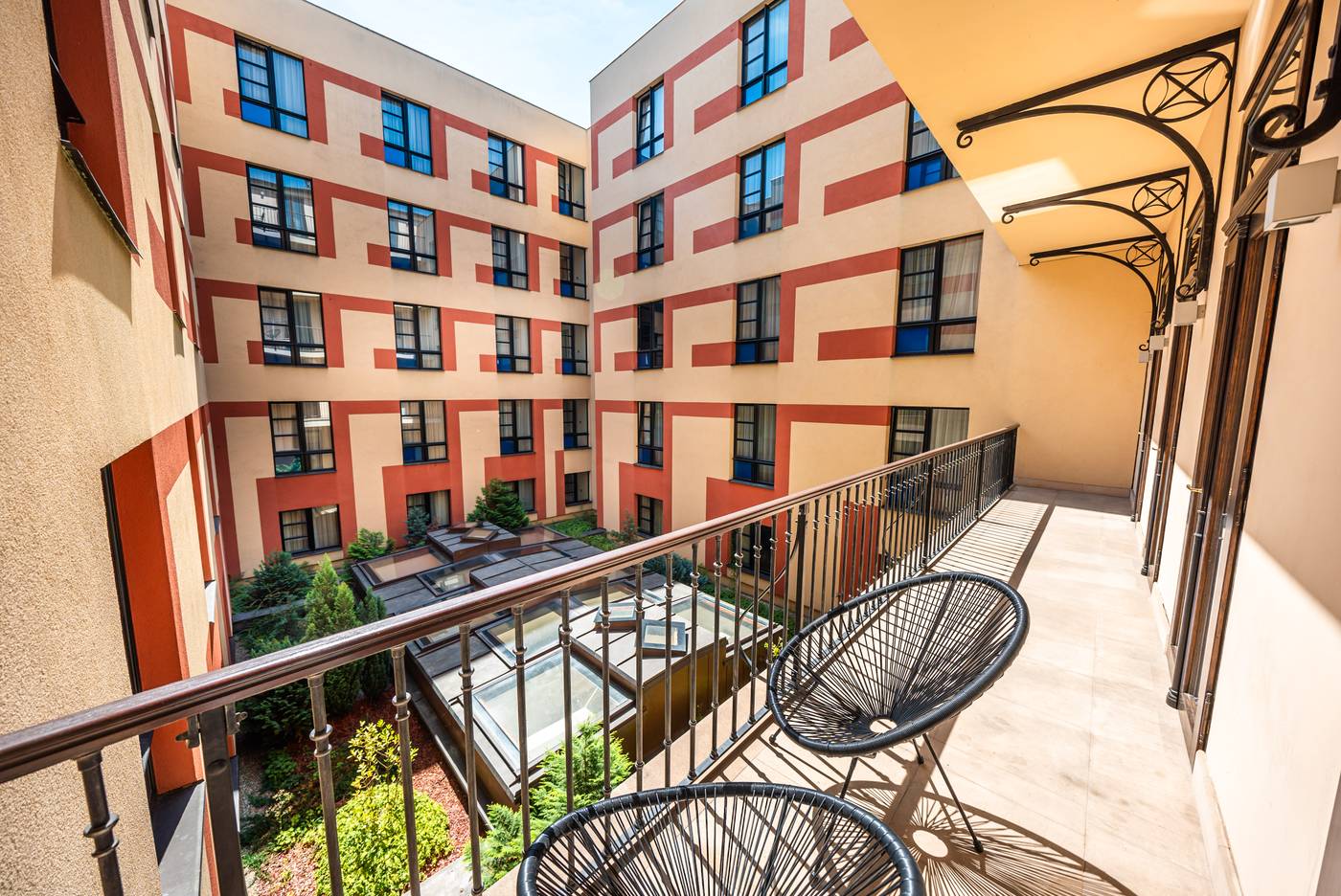 Grand-Majestic-Plaza-Hotel-General-view-1