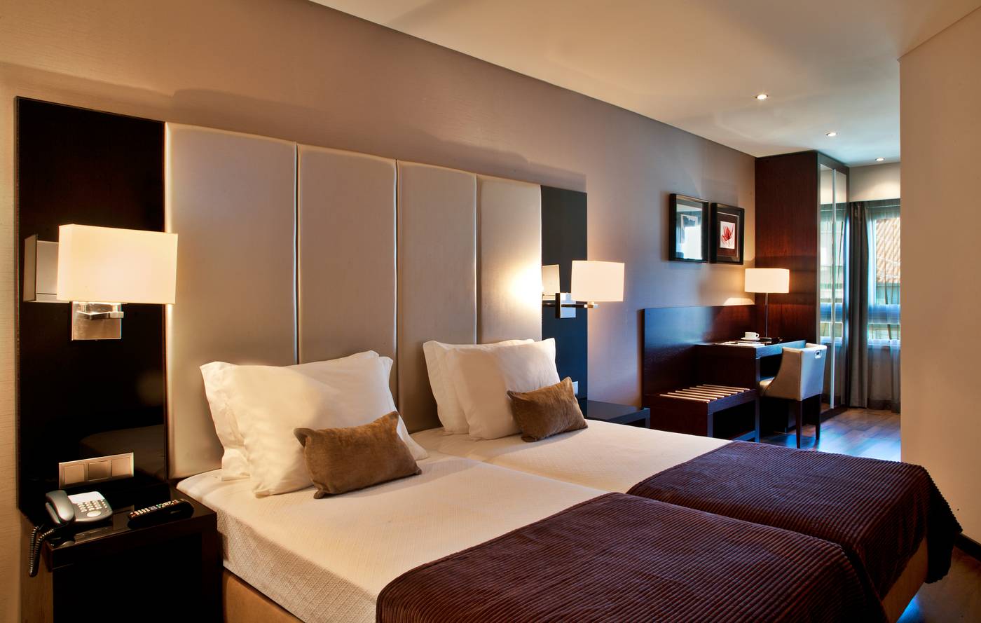 TURIM-Luxe-Hotel-Room-9