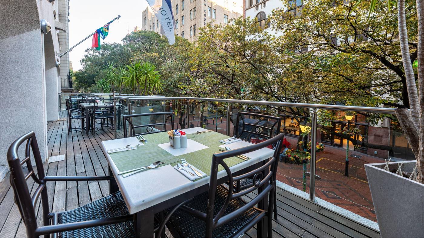 Holiday-Inn-Express-Cape-Town-City-Centre-Restaurant-49
