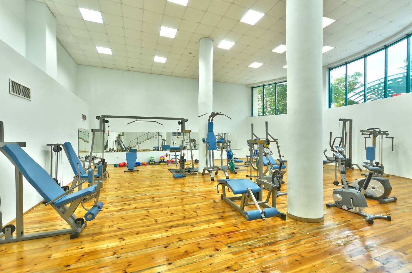 Marina-Grand-Beach-Sports-and-Entertainment-24