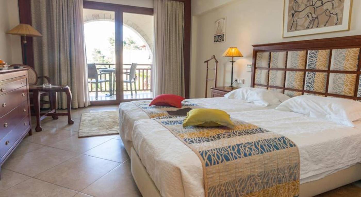 Aegean-Melathron-Thalasso-Spa-Hotel-Room-35