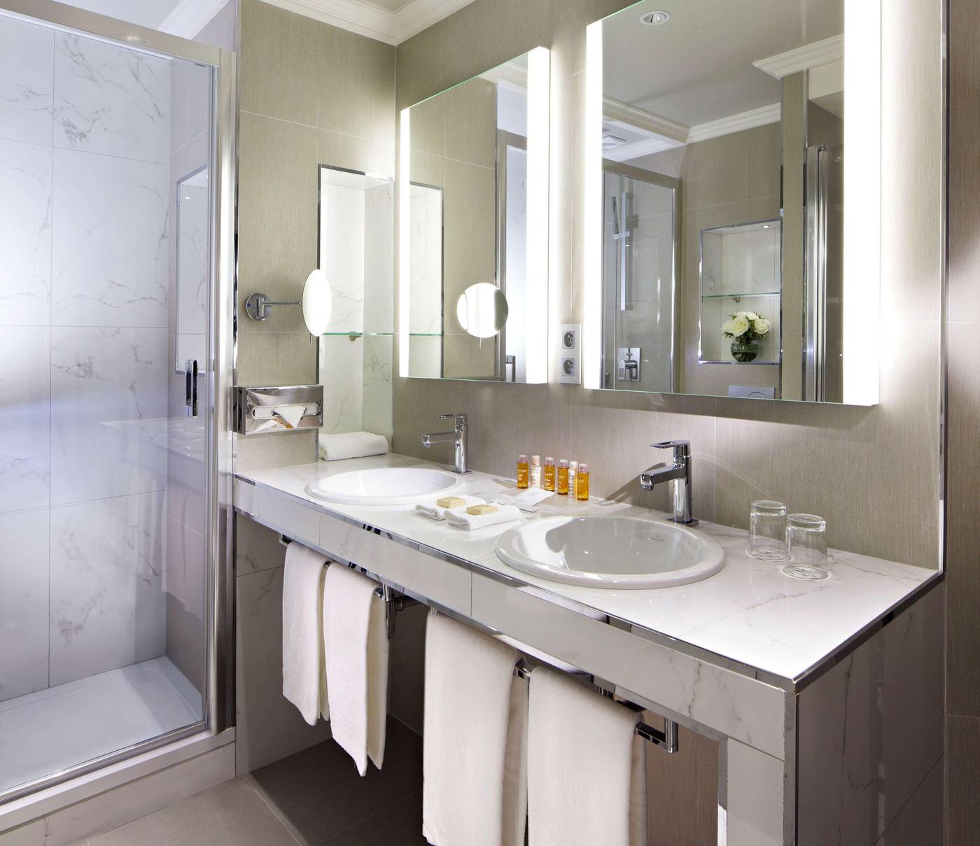 Rochester-Champs-Elysees-Room-46