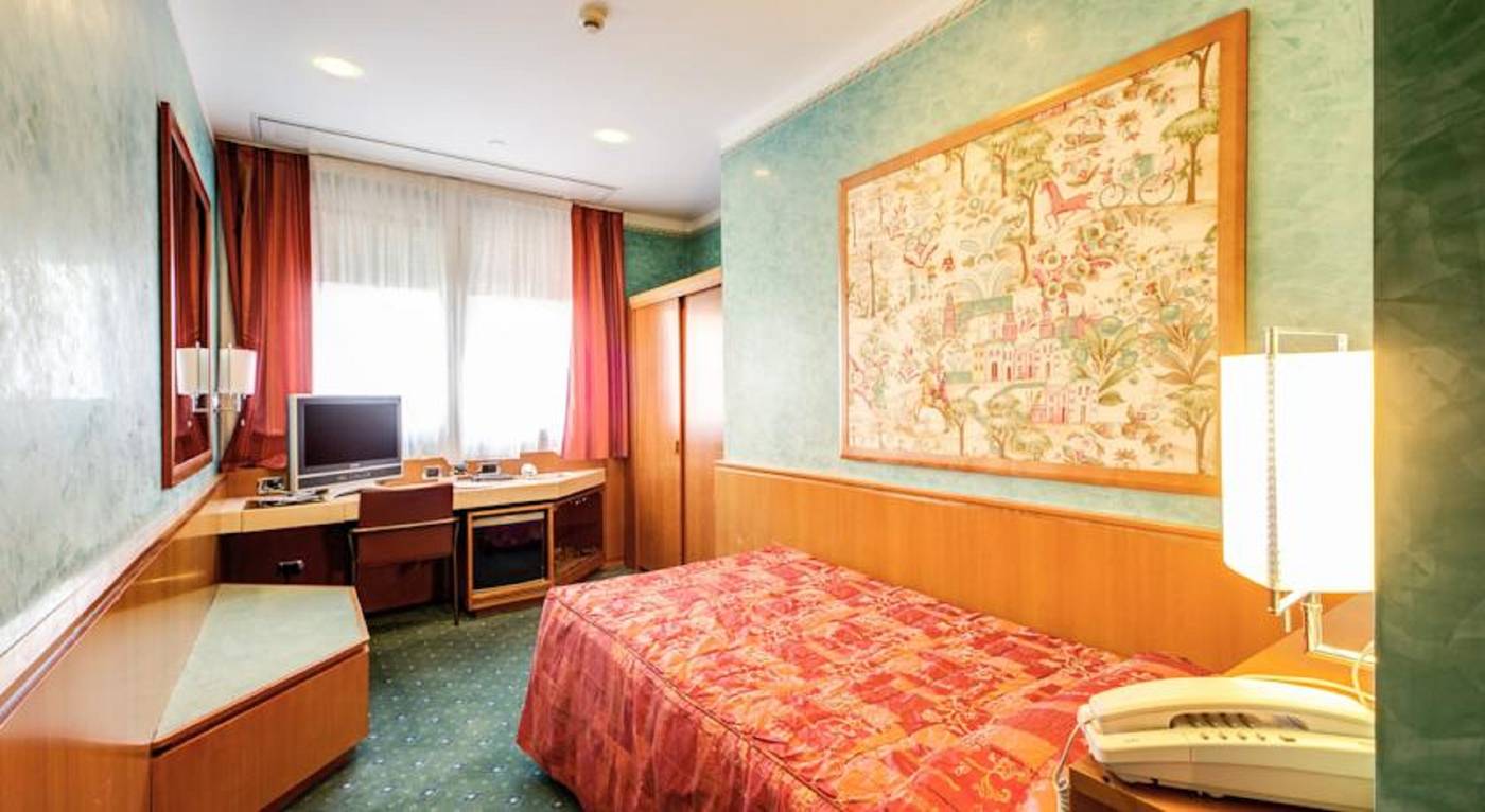 Brunelleschi-Room-19