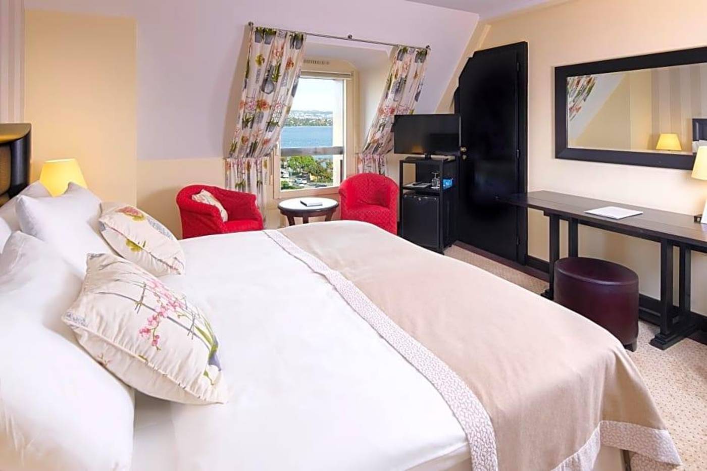 Mont Blanc au Lac-Switzerland-LAUSANA-General view-8