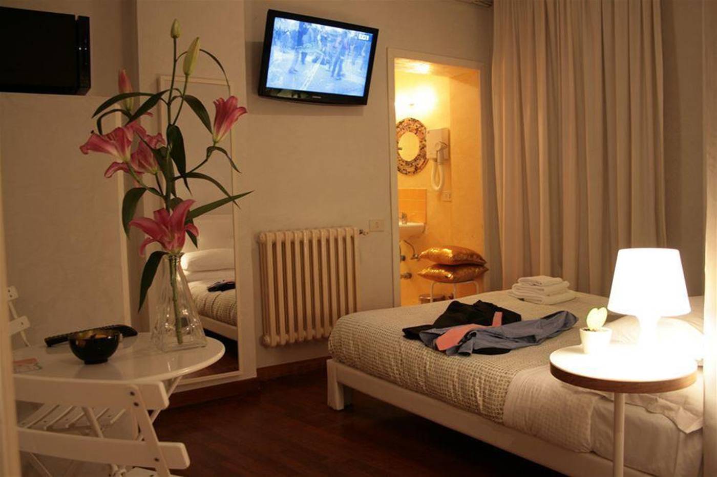 Golden-Rooms-General-view-10