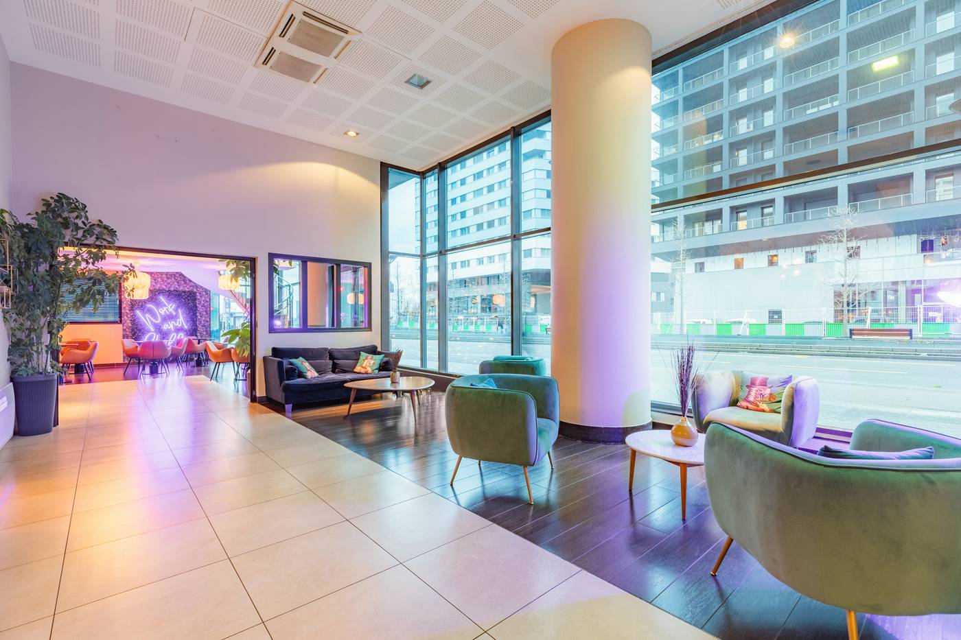 Appart-City-Collection-Paris-Grande-Bibliotheque-Lobby-11