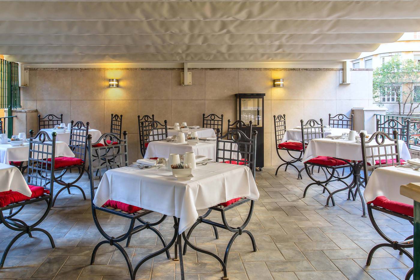 Hotel-River-Palace-Restaurant-19