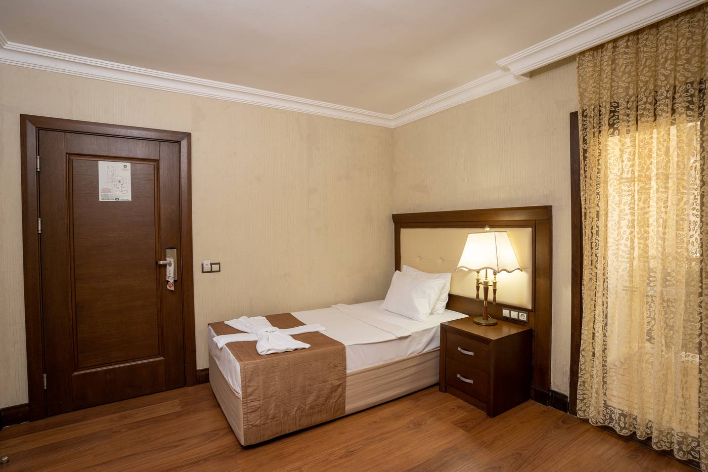 Latanya-Park-Resort-Room-16