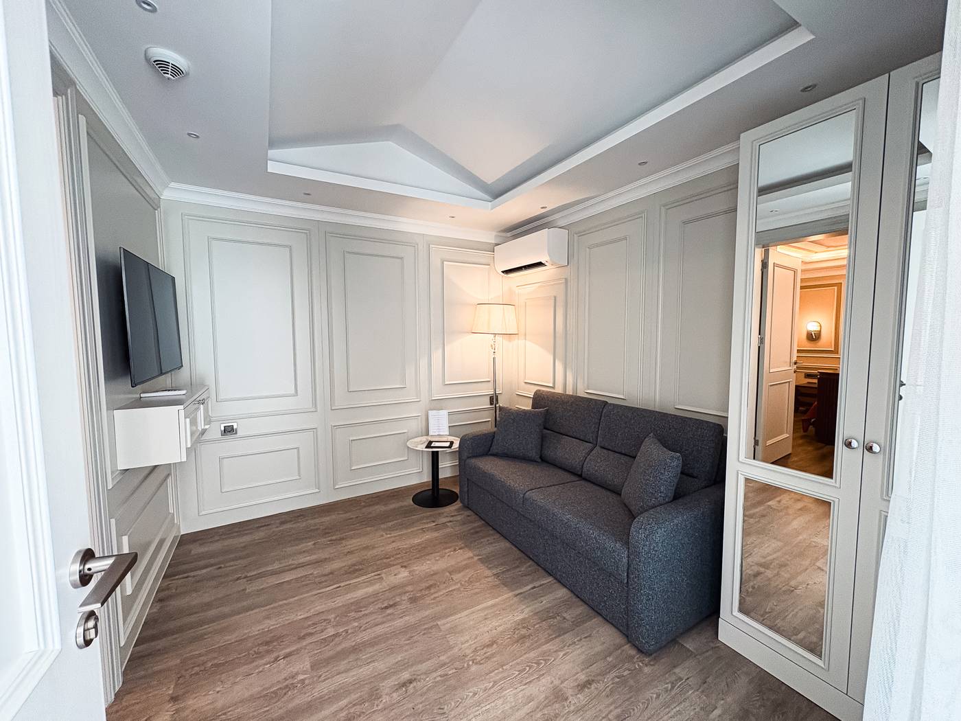 Amiral-Palace-Room-12