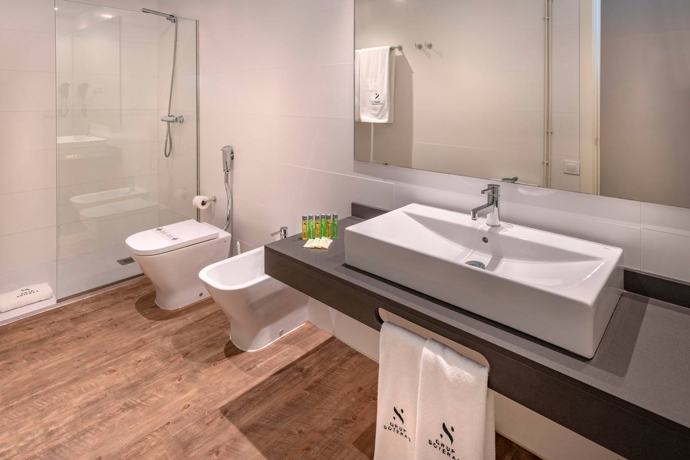 Apartamentos-Playa-De-Castelldefels-Room-37