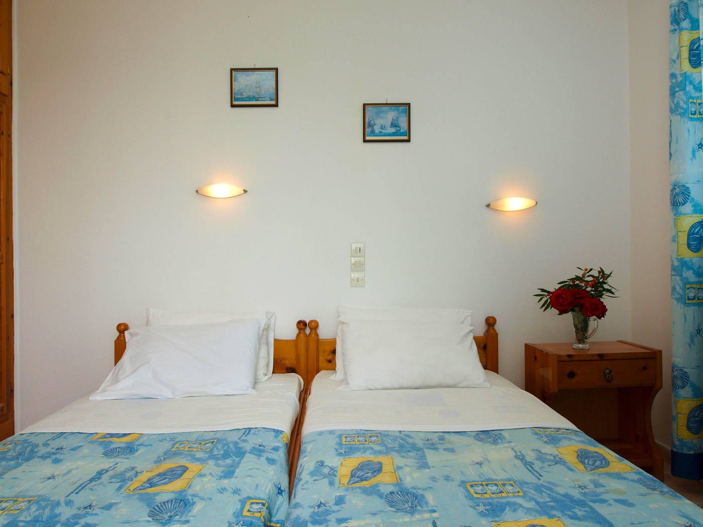 Nikolas-Studios-Room-15