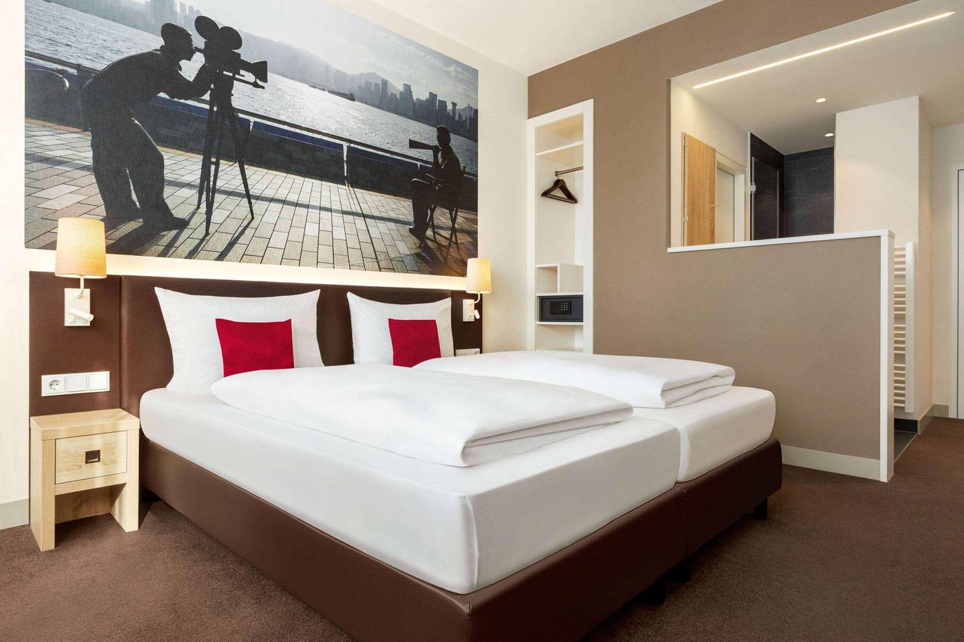 Vienna-House-Easy-by-Wyndham-Munich-Room-21