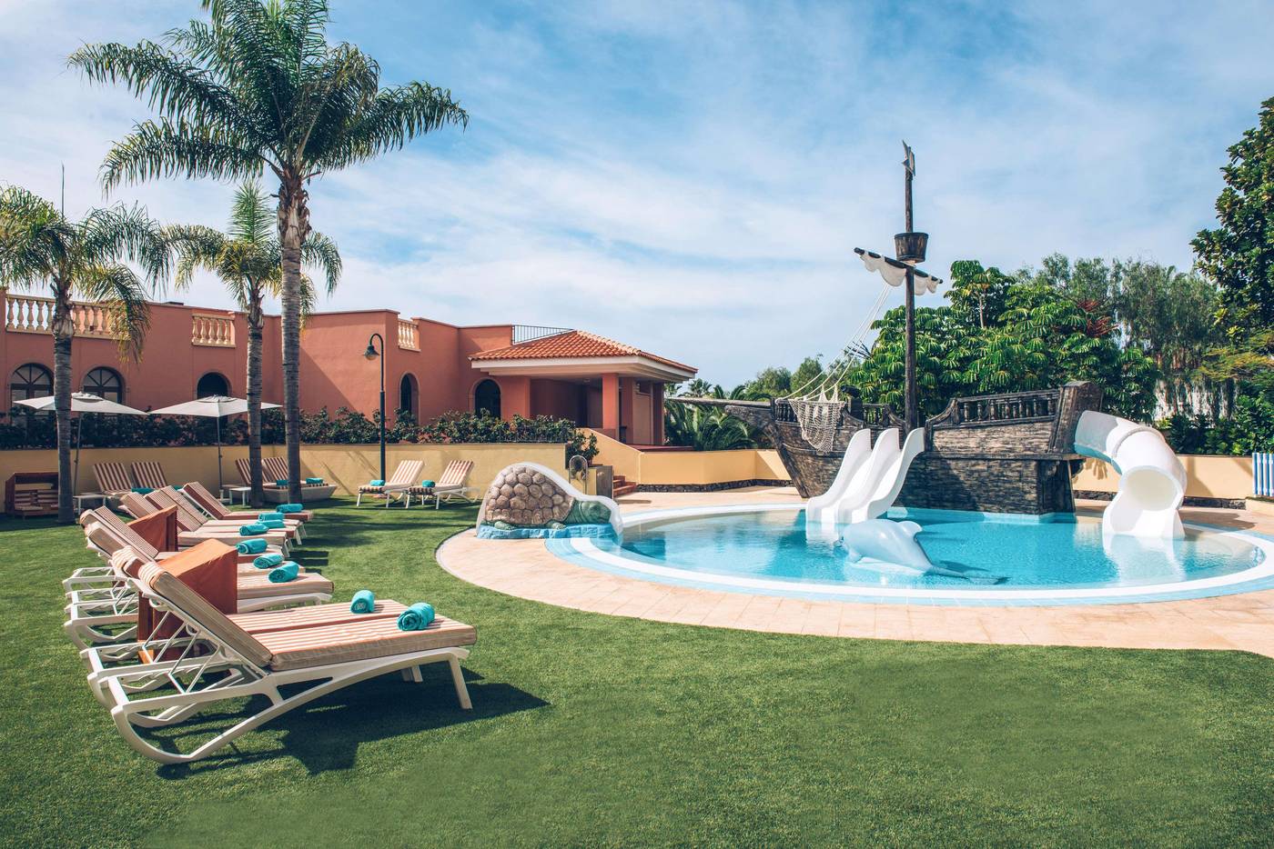 IBEROSTAR-Anthelia-Pool-8