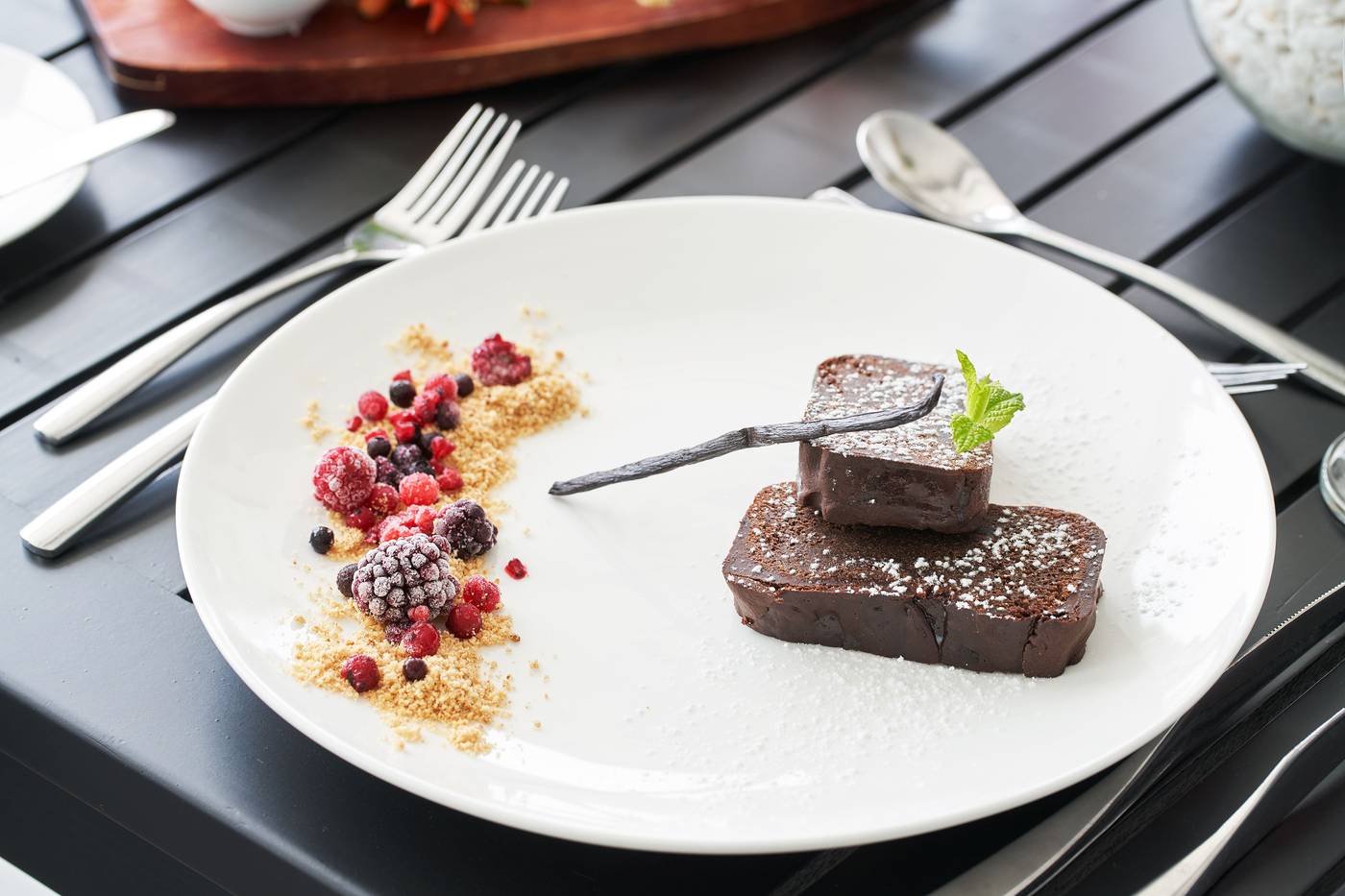 Isla-Brown-Chania--Curio-Collection-by-Hilton-Restaurant-101
