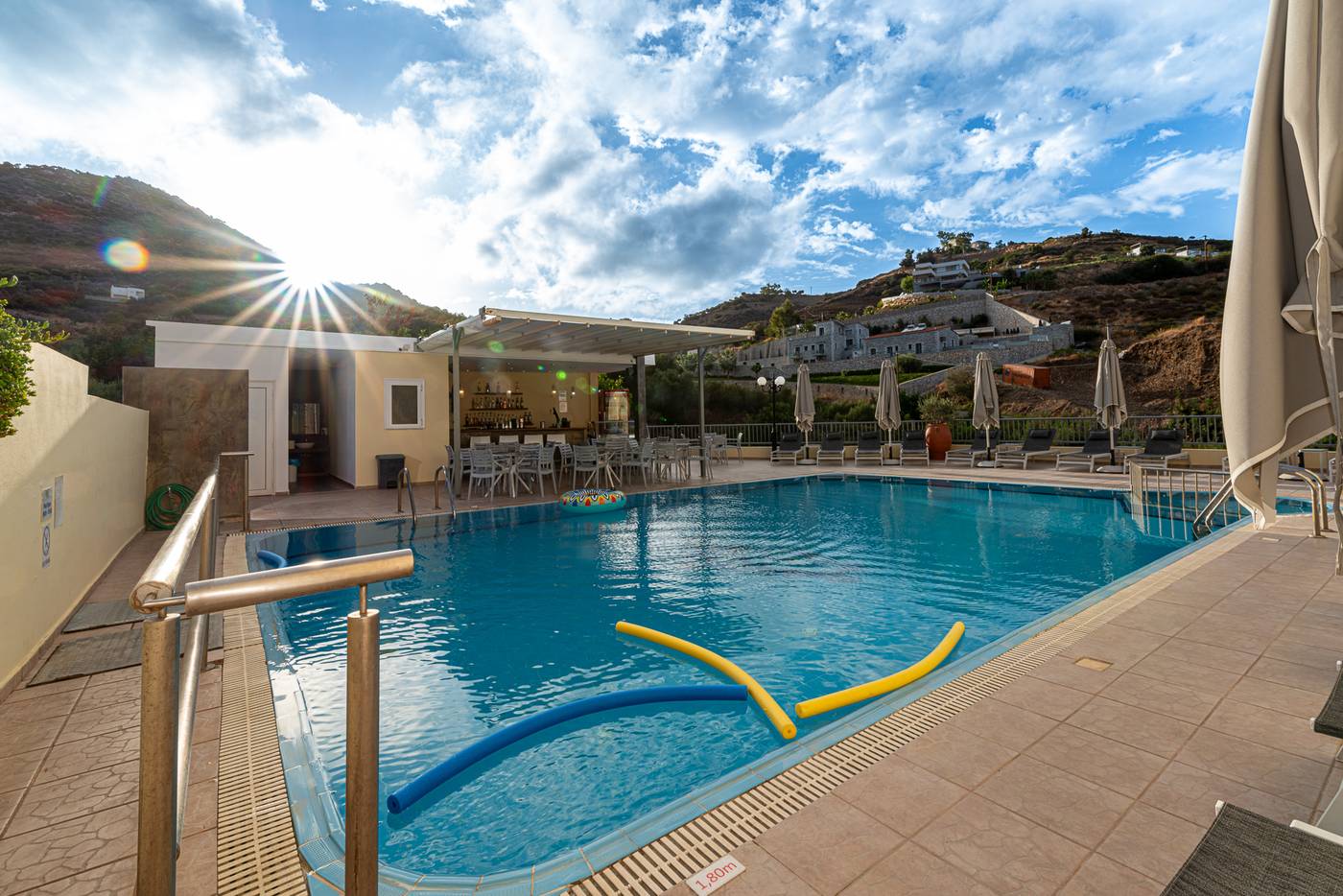 Elpis-Studios---Apartments-Pool-3