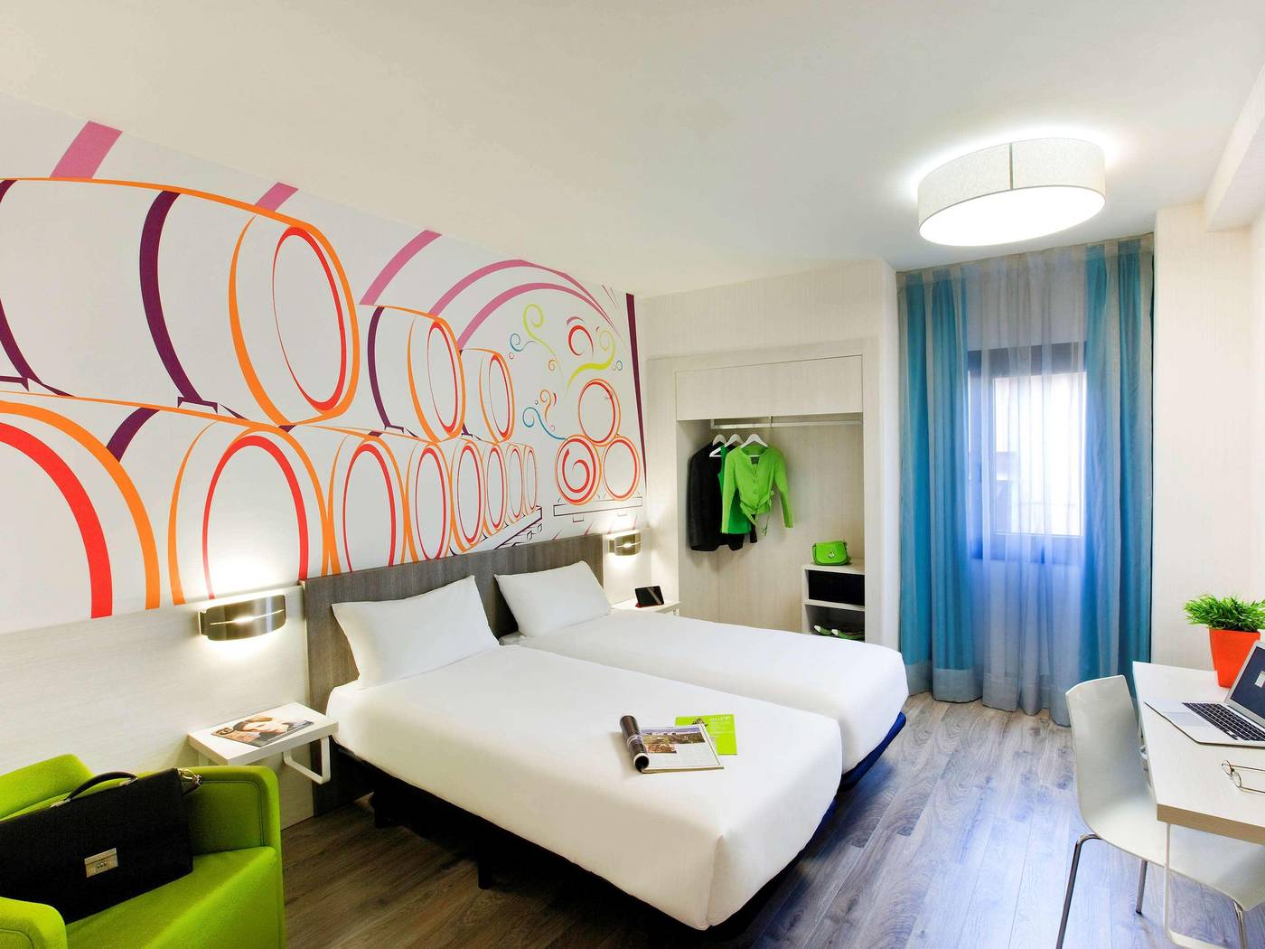 Ibis-Styles-Madrid-Prado-Room-6