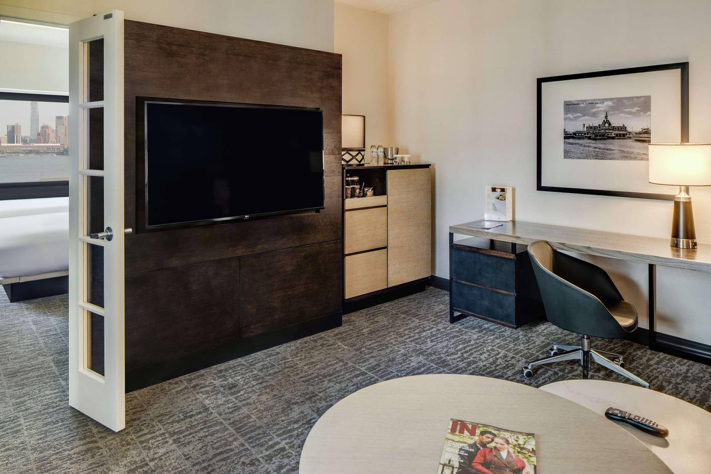 Doubletree-Hotel-Jersey-City-Room-23