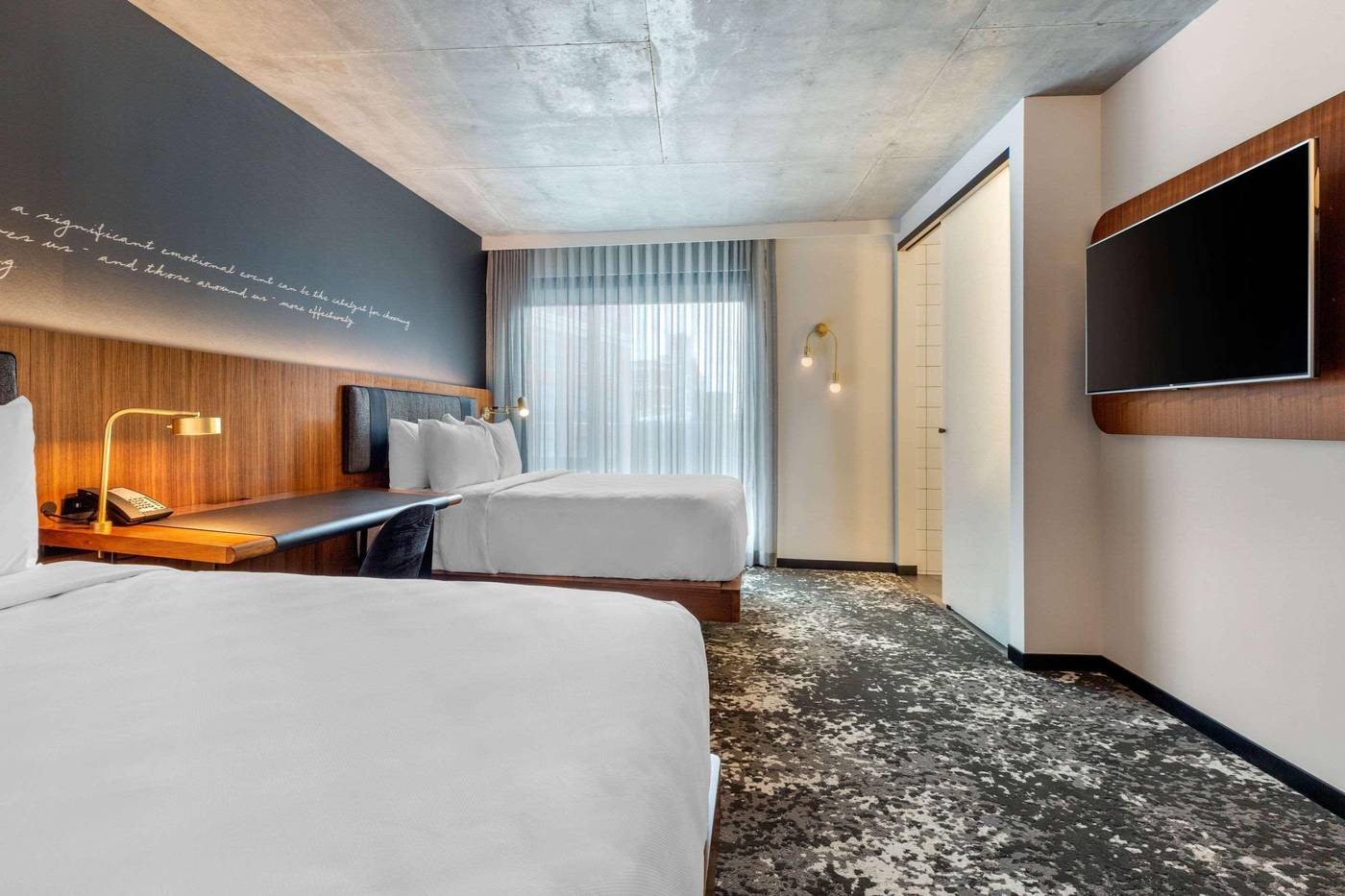 Cambria-Hotel-Boston-Downtown-South-Boston-Room-26