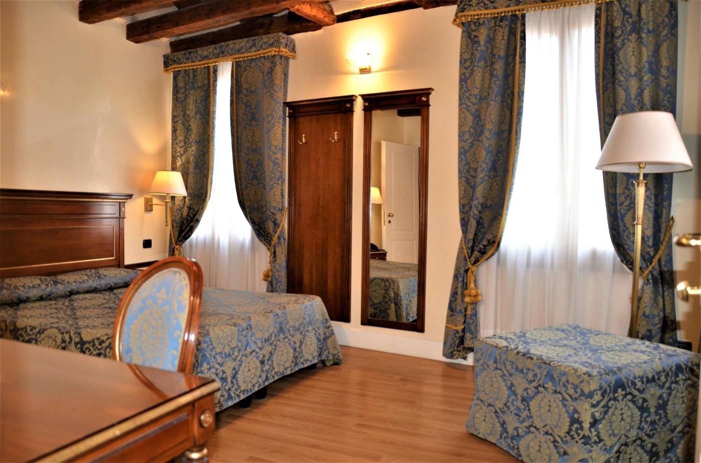 B-B-Le-Marie-Room-14