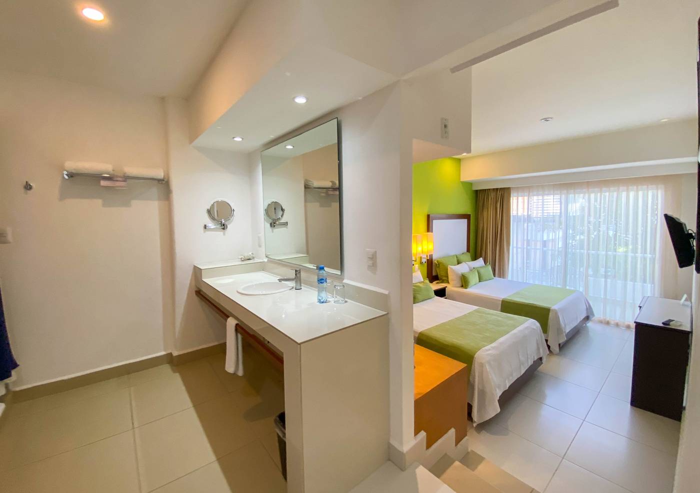 Cancun-Bay-Resort-Room-26