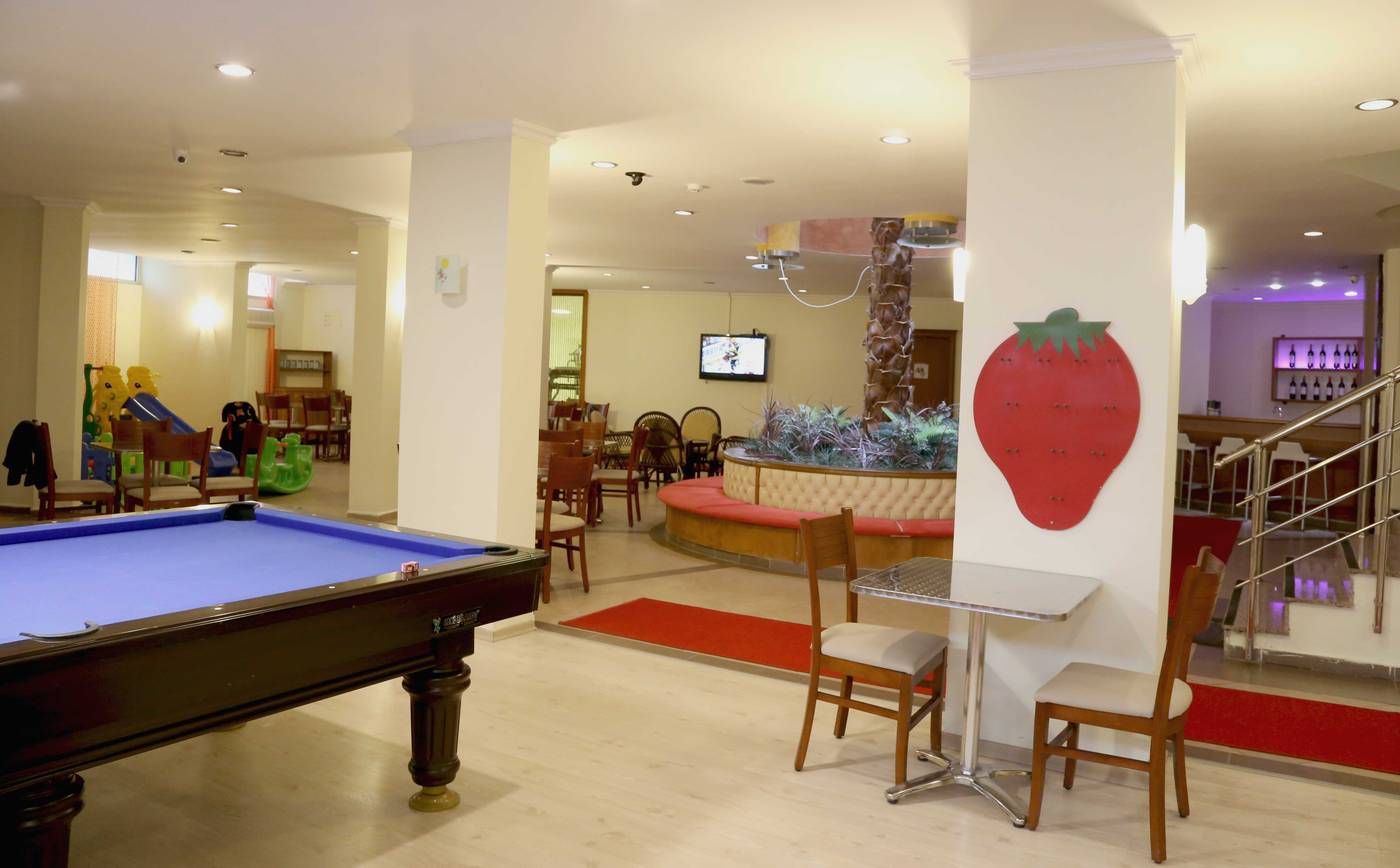 Club-Karakas-Sports-and-Entertainment-80