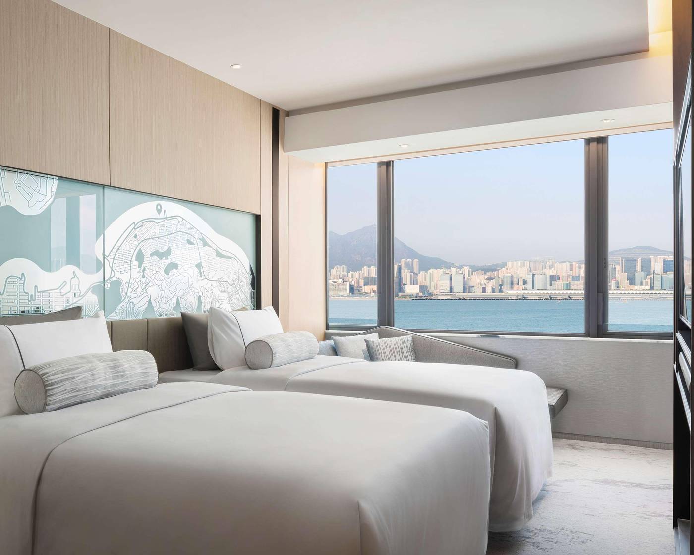Hyatt-Centric-Victoria-Harbour-Room-20