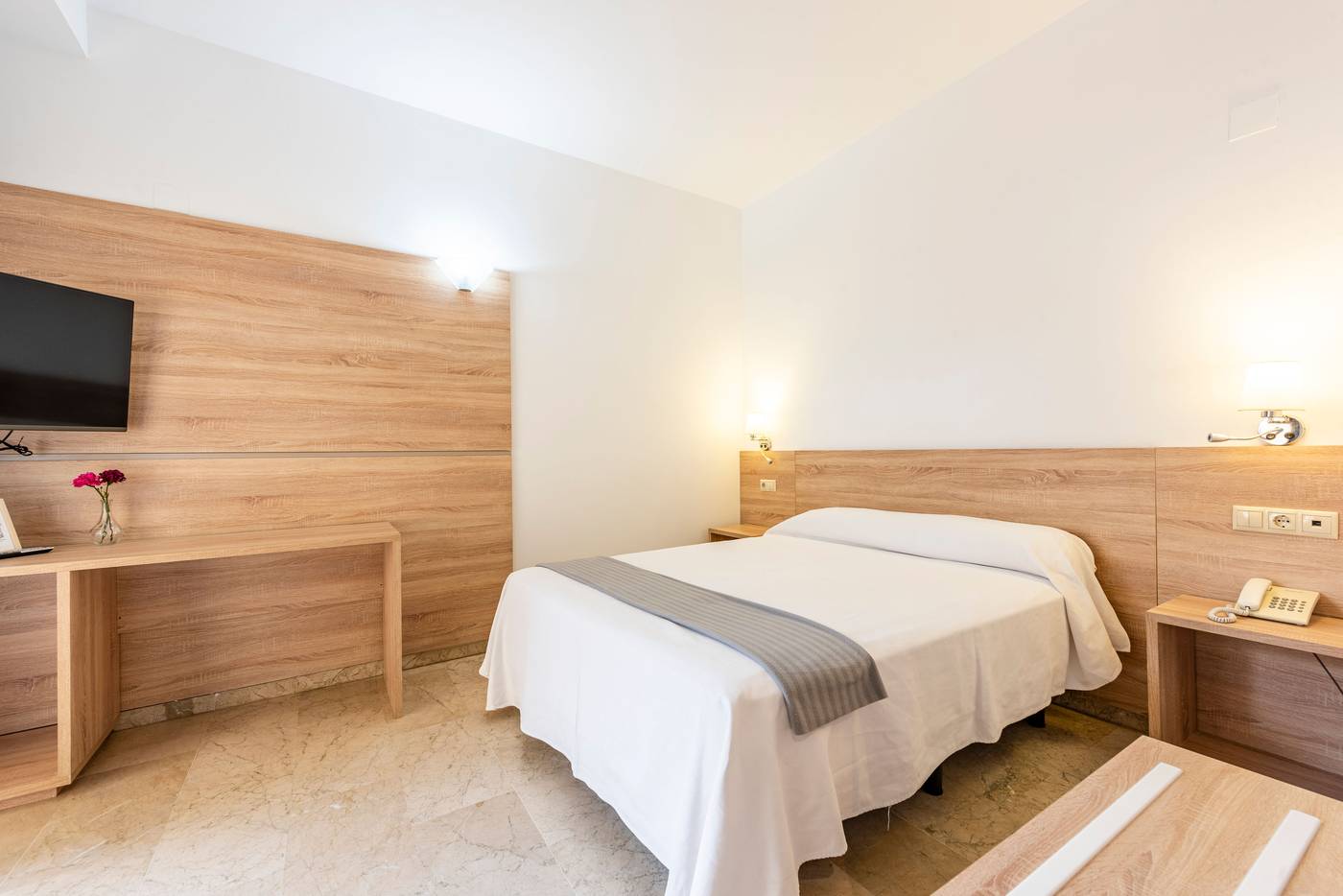 Toboso-Almu-ecar-Room-11