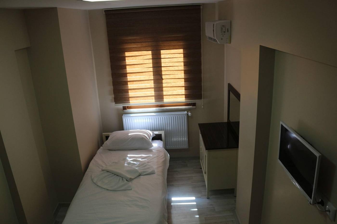 Beyoglu-Huzur-Hotel-Room-23