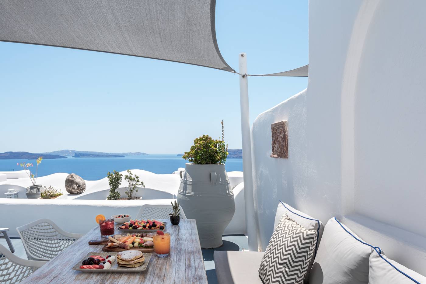 La-Perla-Villas-Room-65