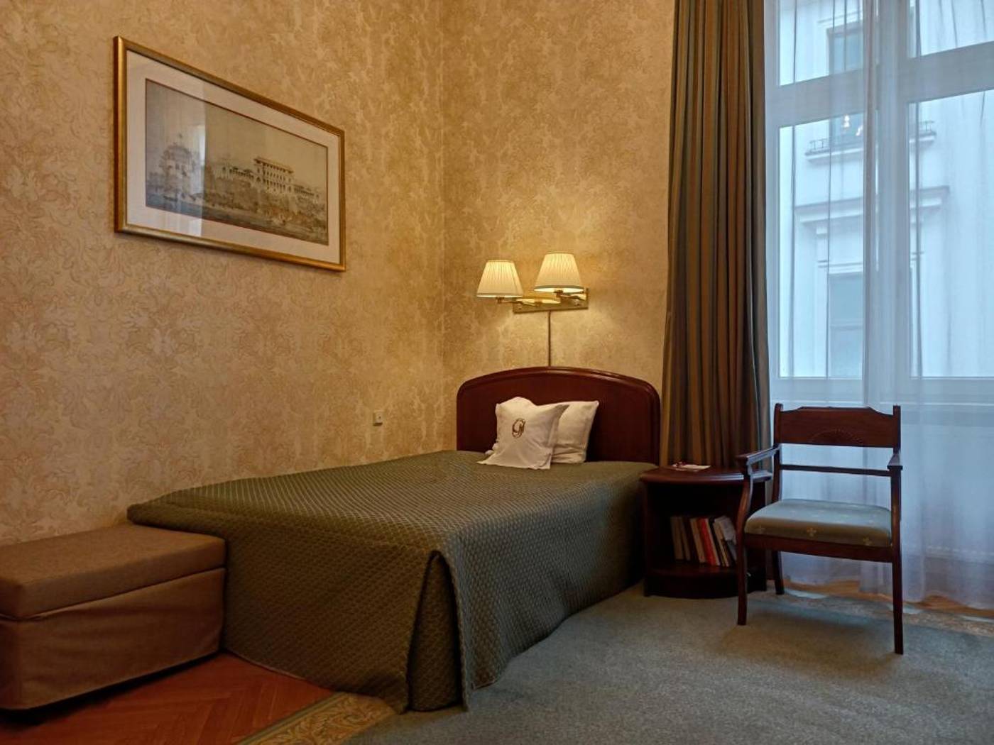 Grand-Krakow-Room-50